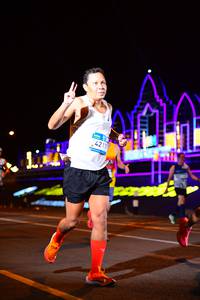 BIB: 4217
                            <button type="button" onclick="openModal(22865479)" class="btn btn-primary btn-sm float-right btn-popup" data-toggle="modal" data-target=".modal-high-quality">
                        <i class="fas fa-shopping-cart"></i> Add to Cart
                    </button>
                                            <button type="button" onclick="isThisMe(22865479, true)" class="btn btn-success btn-sm float-right btn-popup btn-isme hidden" data-toggle="tooltip" data-placement="bottom" title="นี่คือรูปของคุณใช่ไหม คลิกที่นี่เพื่อเอาเข้าอัลบั้ม">
                        <i class="fas fa-plus"></i> Add to album
                    </button>
                    <button type="button" onclick="isThisMe(22865479, false)" class="btn btn-warning btn-sm float-right btn-popup btn-isnotme hidden">
                        <i class="fas fa-ban"></i> Remove from album
                    </button>